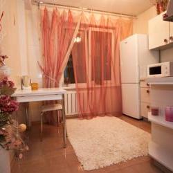 Продам - Квартиры - Алексеевка, П.Поле